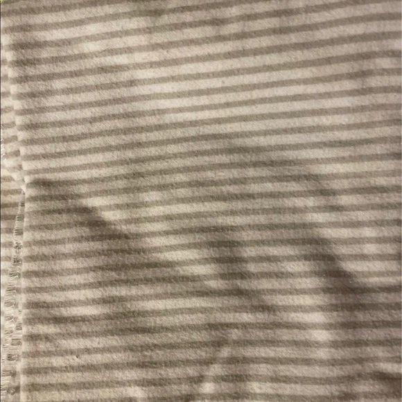 4- swaddle blankets - Picture 3 of 5